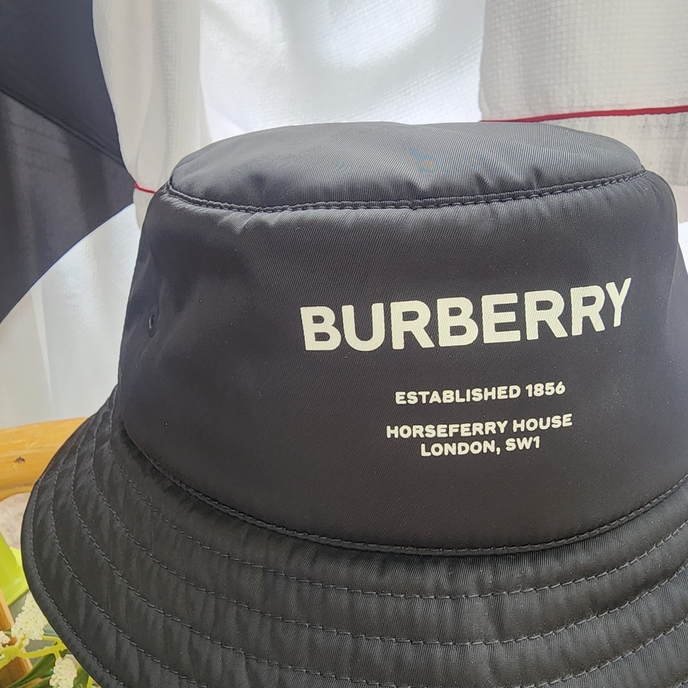 Authentic Burberry Black Bucket Hat with Logo M Size - Picture 3 of 14